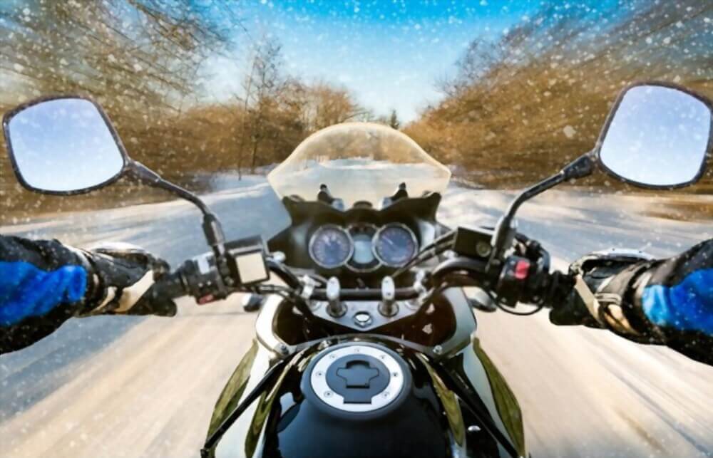 冬天骑摩托车安全吗